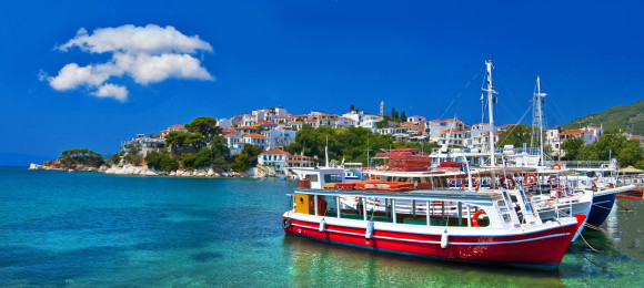 Boat day-trips to Alonisos and Skiathos