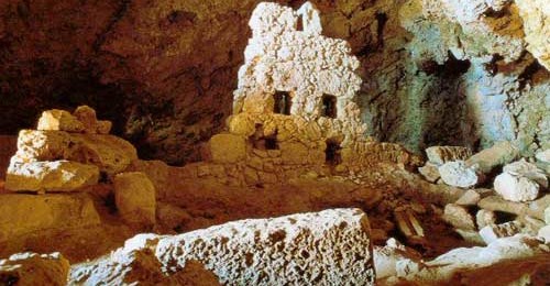 Caves of Ellinokamara and Stilokamara (Selai)